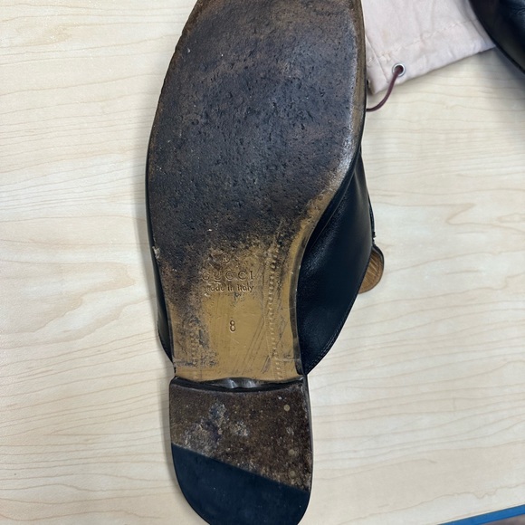 Men’s Gucci Slip-ons Size 8. main image 4